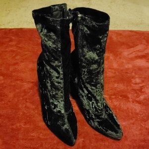 Cape Robbin Booties!